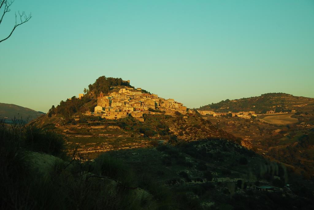 Hotel Experience Il Paesino Licodia Eubea Exteriér fotografie